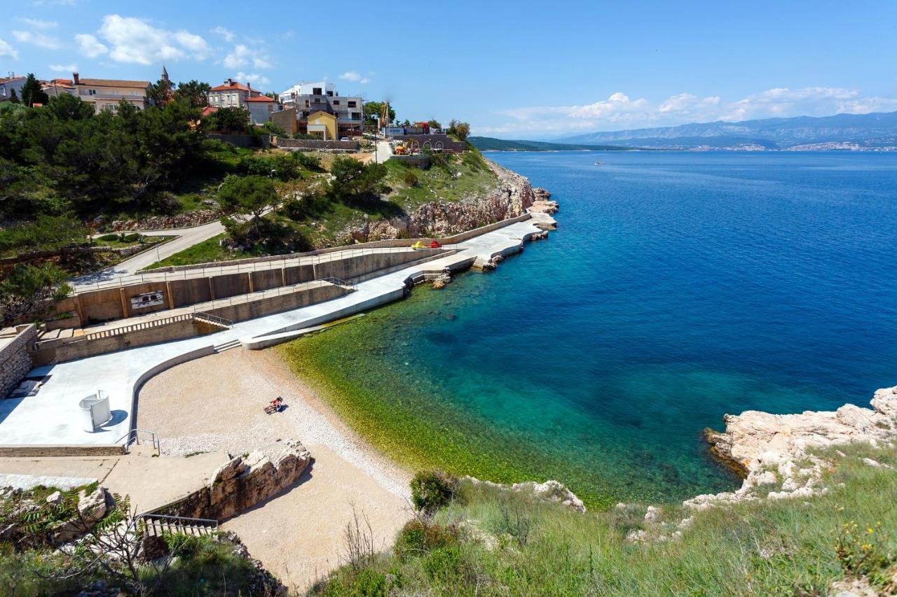 Apartments And Rooms With Parking Space Vrbnik, Krk - 5301 Luaran gambar