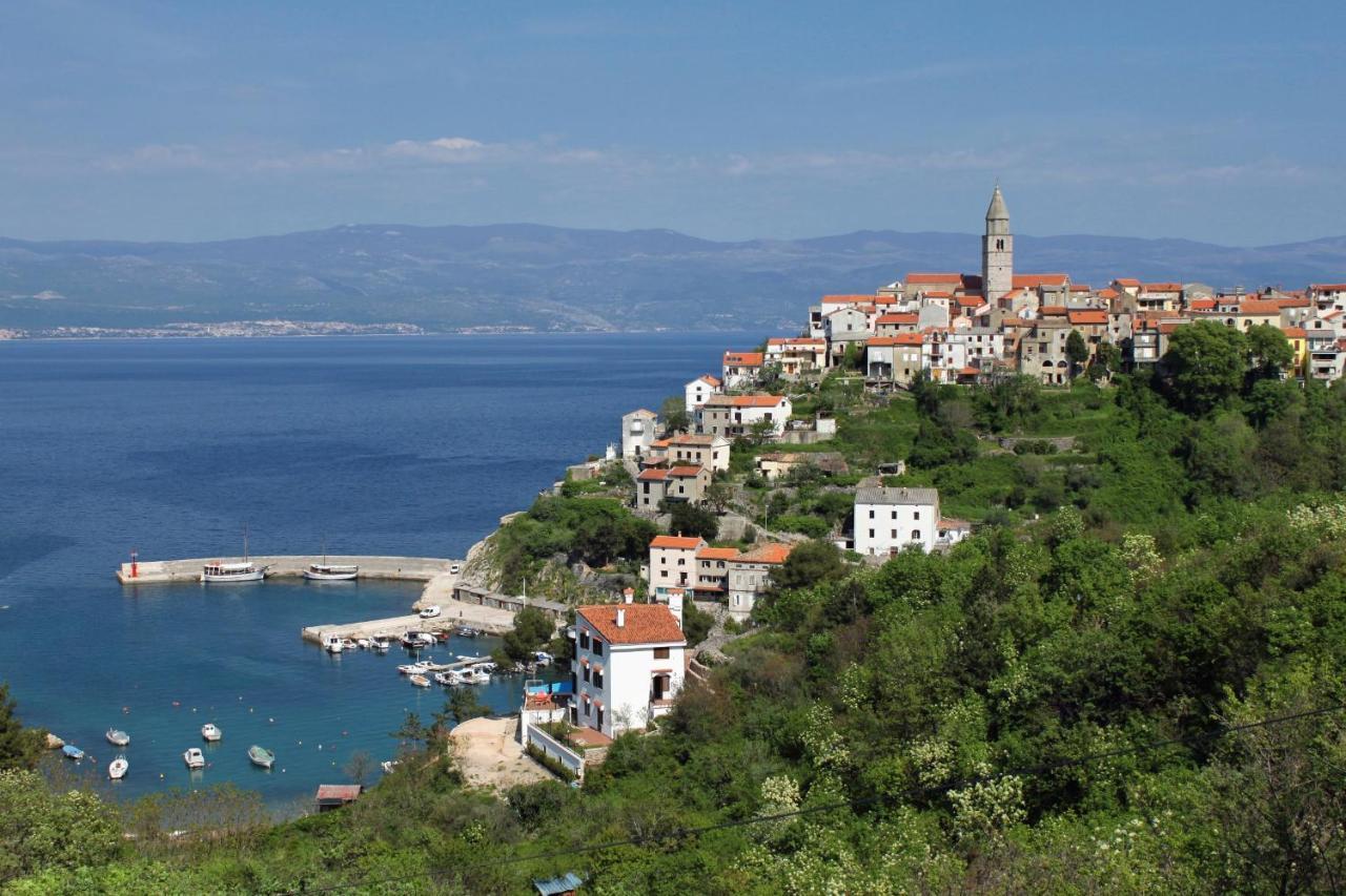 Apartments And Rooms With Parking Space Vrbnik, Krk - 5301 Luaran gambar