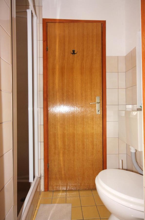 Apartments And Rooms With Parking Space Vrbnik, Krk - 5301 Luaran gambar