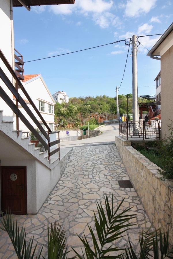 Apartments And Rooms With Parking Space Vrbnik, Krk - 5301 Luaran gambar