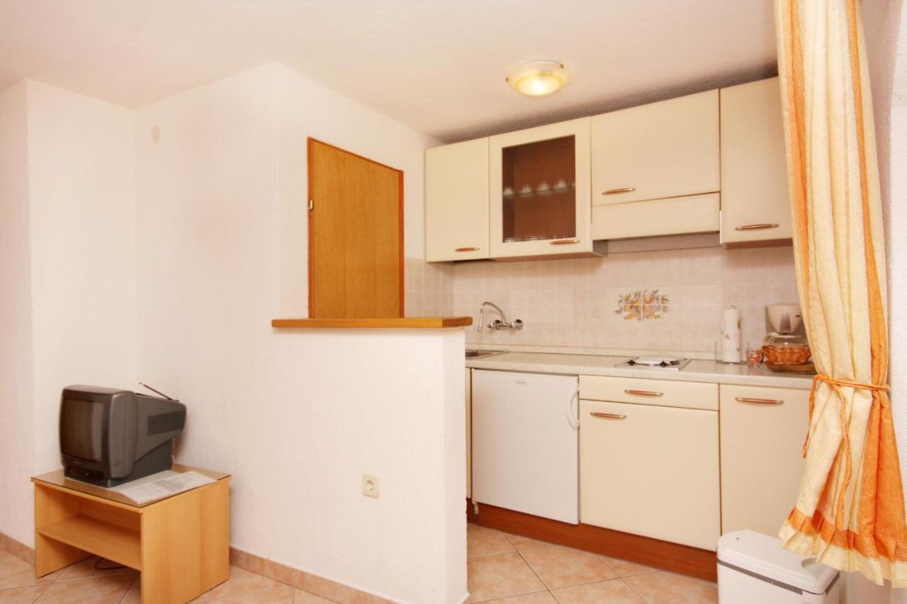 Apartments And Rooms With Parking Space Vrbnik, Krk - 5301 Luaran gambar